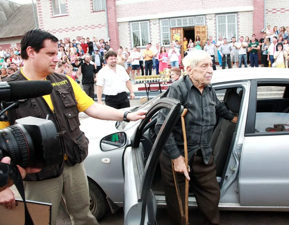 Анатолий Грищинский - 96-летний водитель попал в книгу рекордов Украины