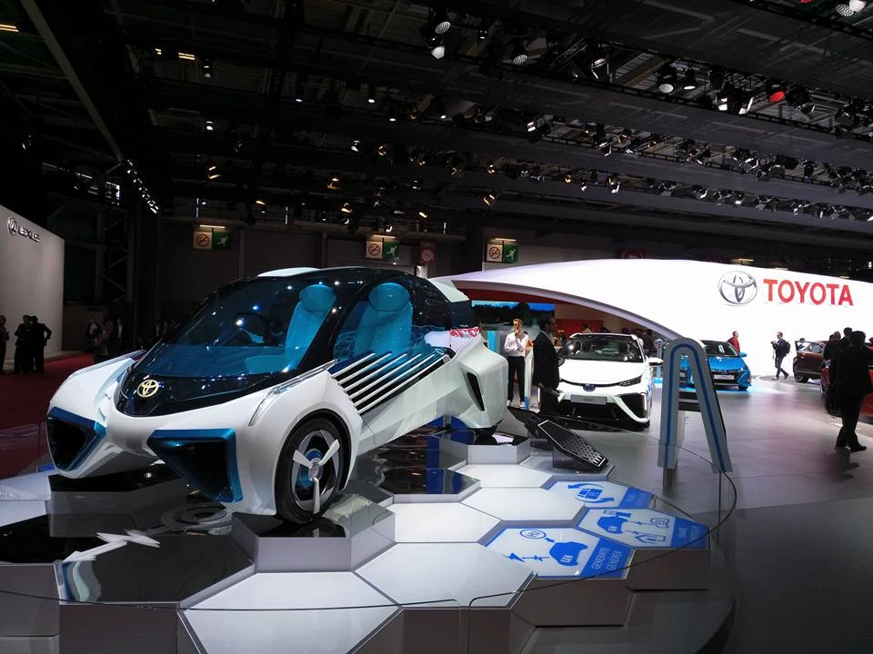 Toyota FCV Plus. Водородный автомобиль будущего показали в Париже 
