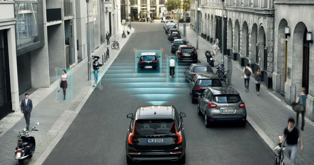 Самые полезные технологии и ненужные функции в современных авто