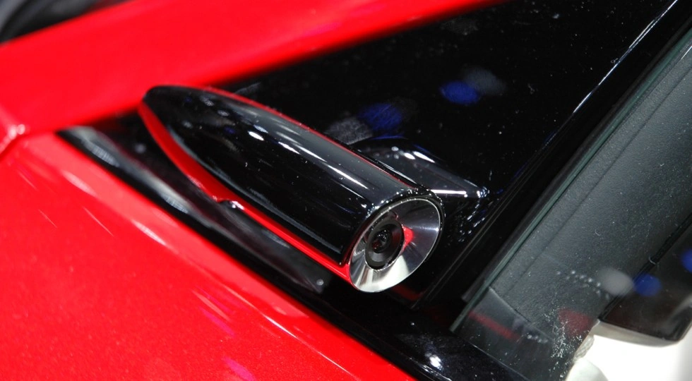 Камеры вместо боковых зеркал могут стать обязательными