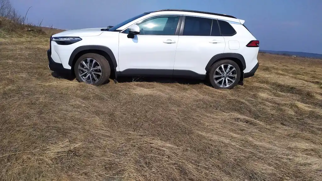 Тест-драйв Toyota Corolla Cross