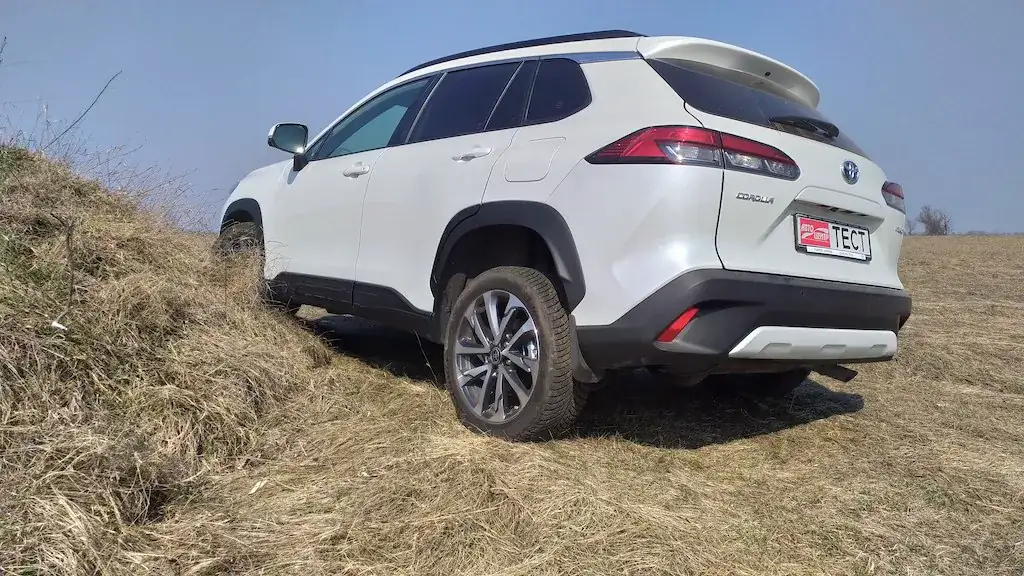 Тест-драйв Toyota Corolla Cross