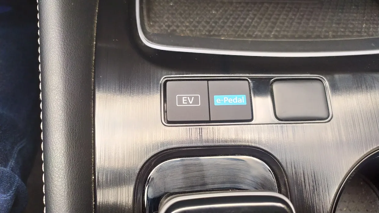 Тест-драйв Nissan X-Trail VC-T e-Power e-4orce