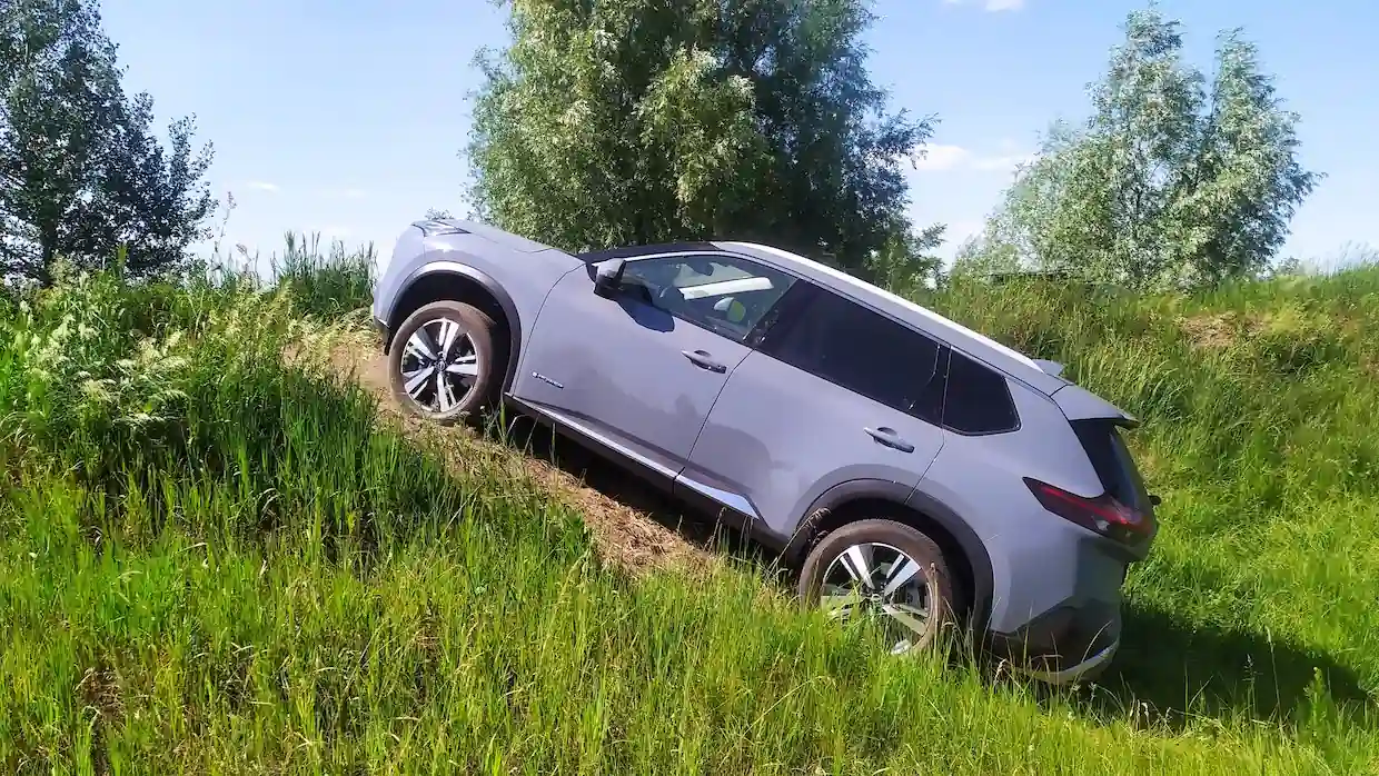 Тест-драйв Nissan X-Trail VC-T e-Power e-4orce