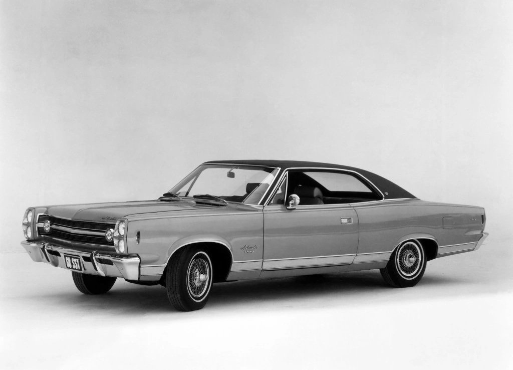 Самые проблемные автомобили всех времен по версии Consumer Reports