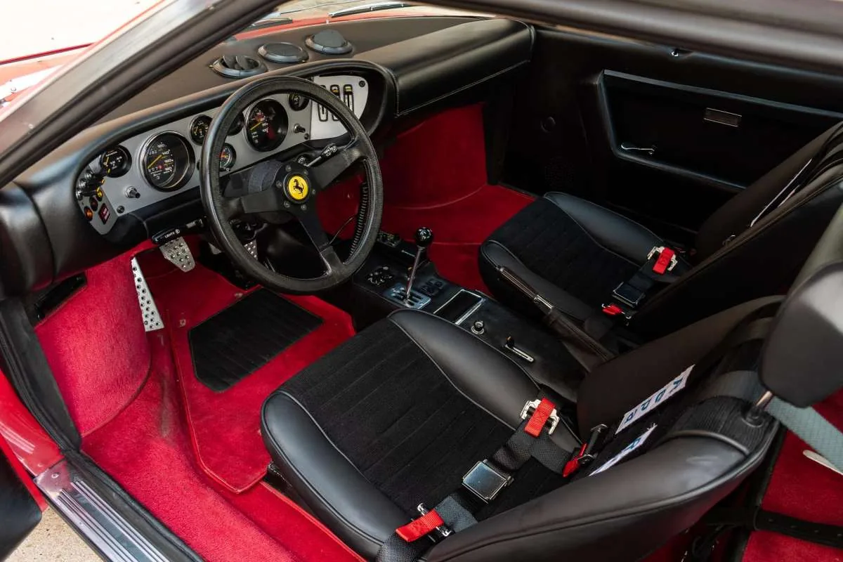 Уникальную внедорожную Ferrari продадут с аукциона