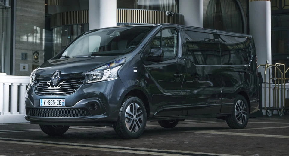 Renault Trafic SpaceClass: роскошный микроавтобус с претензией на мобильный офис