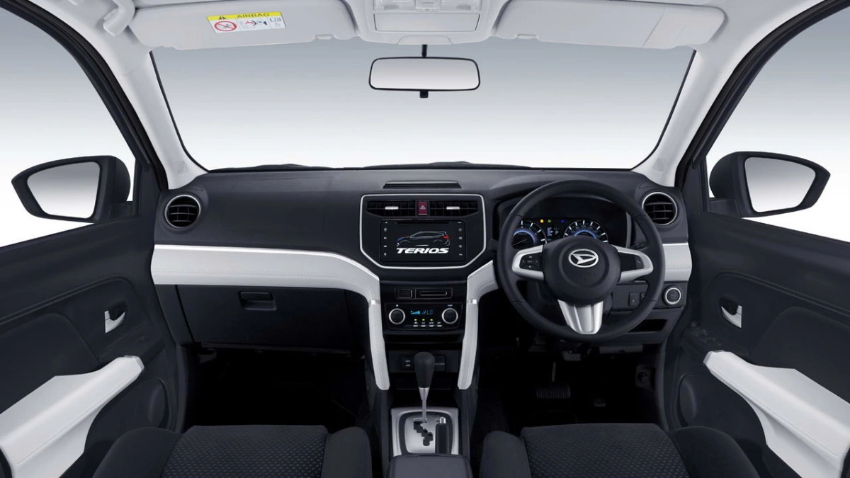 Новый Daihatsu Terios 2018 подрос и стал семиместным