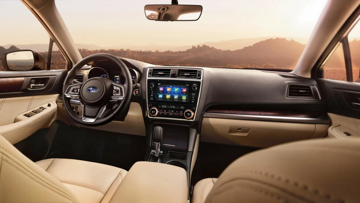 Subaru Outback 2018: первые фото внедорожного универсала Субару