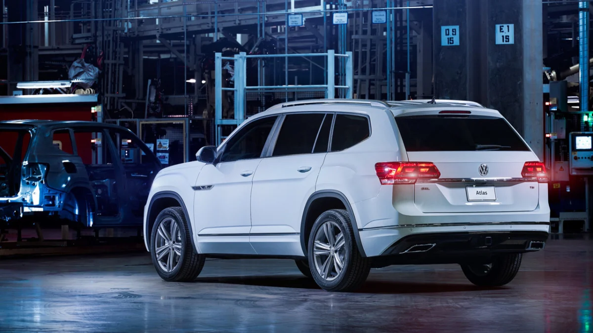 Кроссовер Volkswagen Atlas R-Line – первые фото 