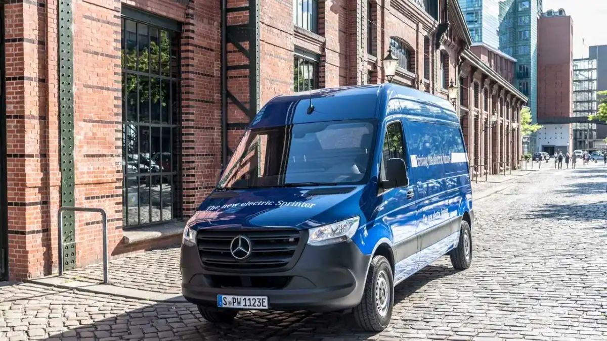 электромобили 2019-2020 - 2020 Mercedes-Benz eSprinter