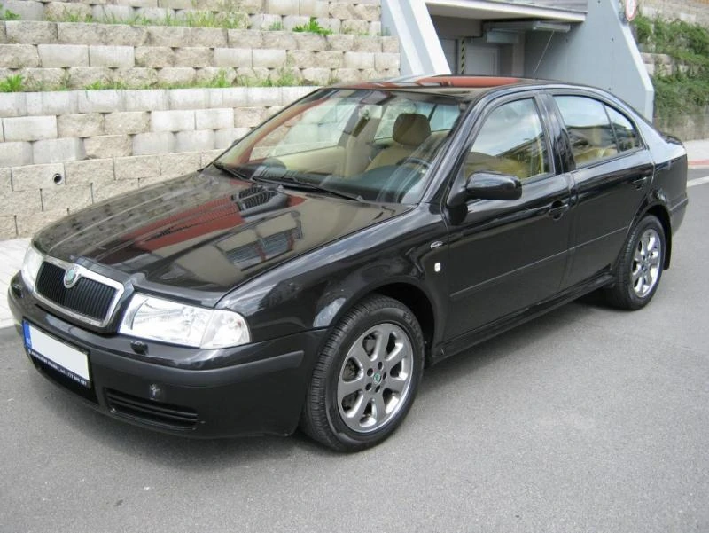 В Чехии выставлена на продажу эксклюзивная Skoda Octavia 1999 года