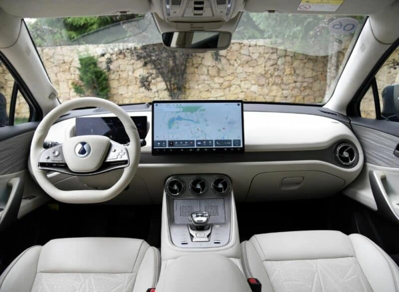 BYD представил новый кроссовер Denza N8