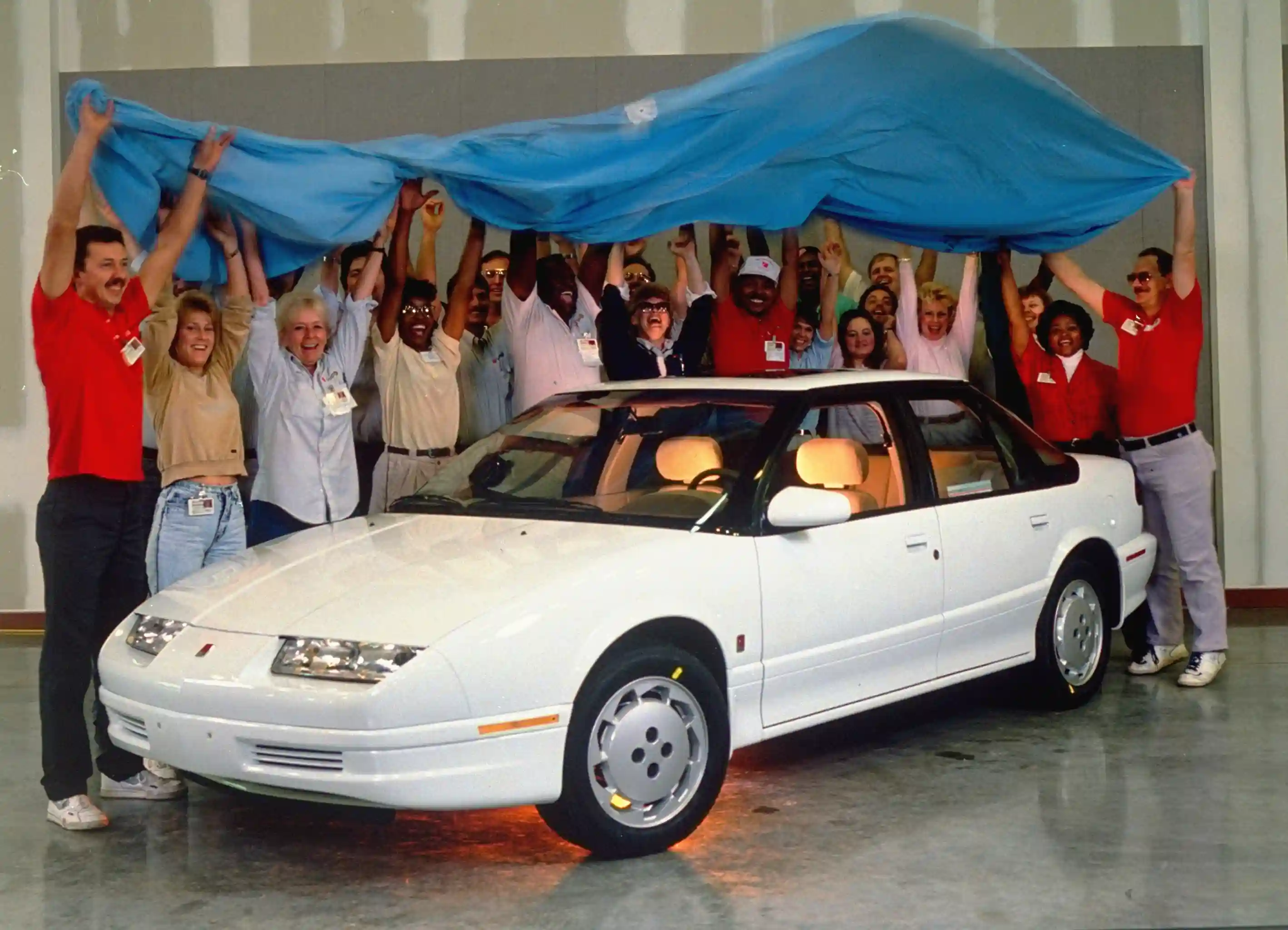 Як у США запустили "антияпонський" автомобіль зі склопластику