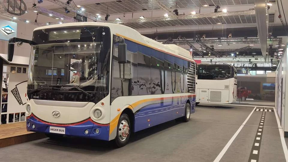 Higer E8