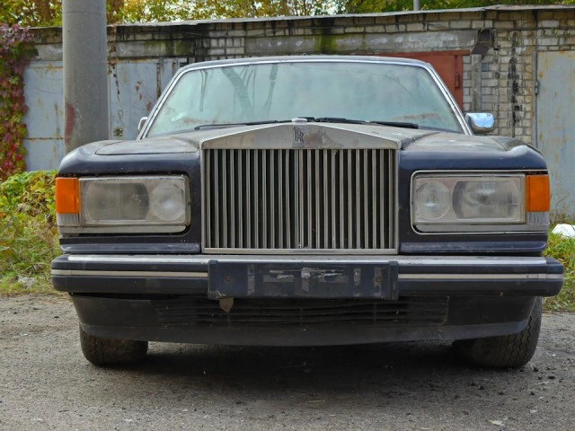 В Украине нашли Роллс-Ройс, который 15 лет простоял в гараже