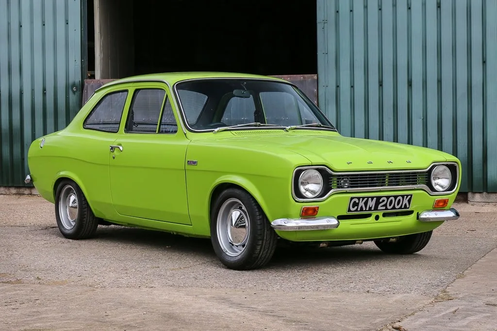 Старий Ford Escort оцінили, як новий Porsche Cayenne – останні Старий Ford Escort оцінили, як новий Porsche Cayenne – останні