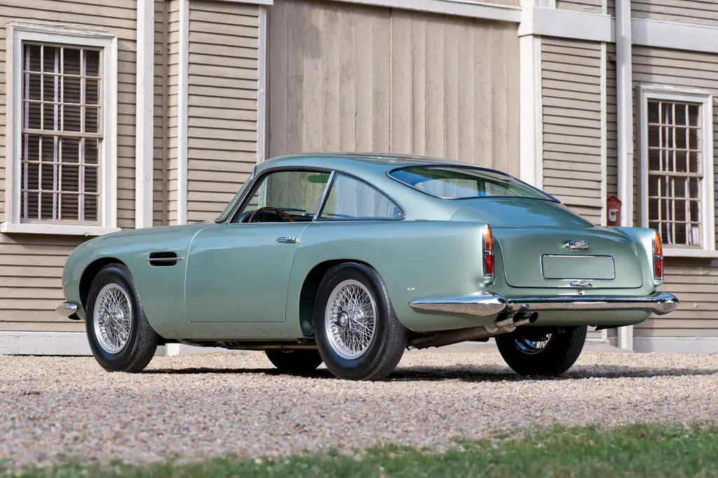 Aston Martin DB4 GT