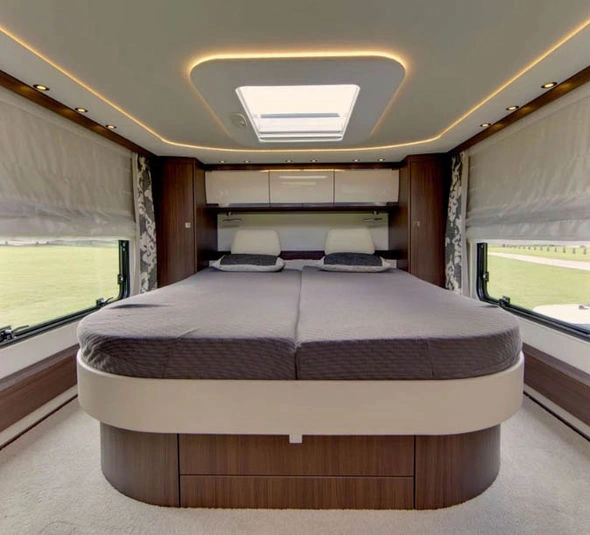 Morelo Empire Liner – роскошный дом на колесах с гаражом