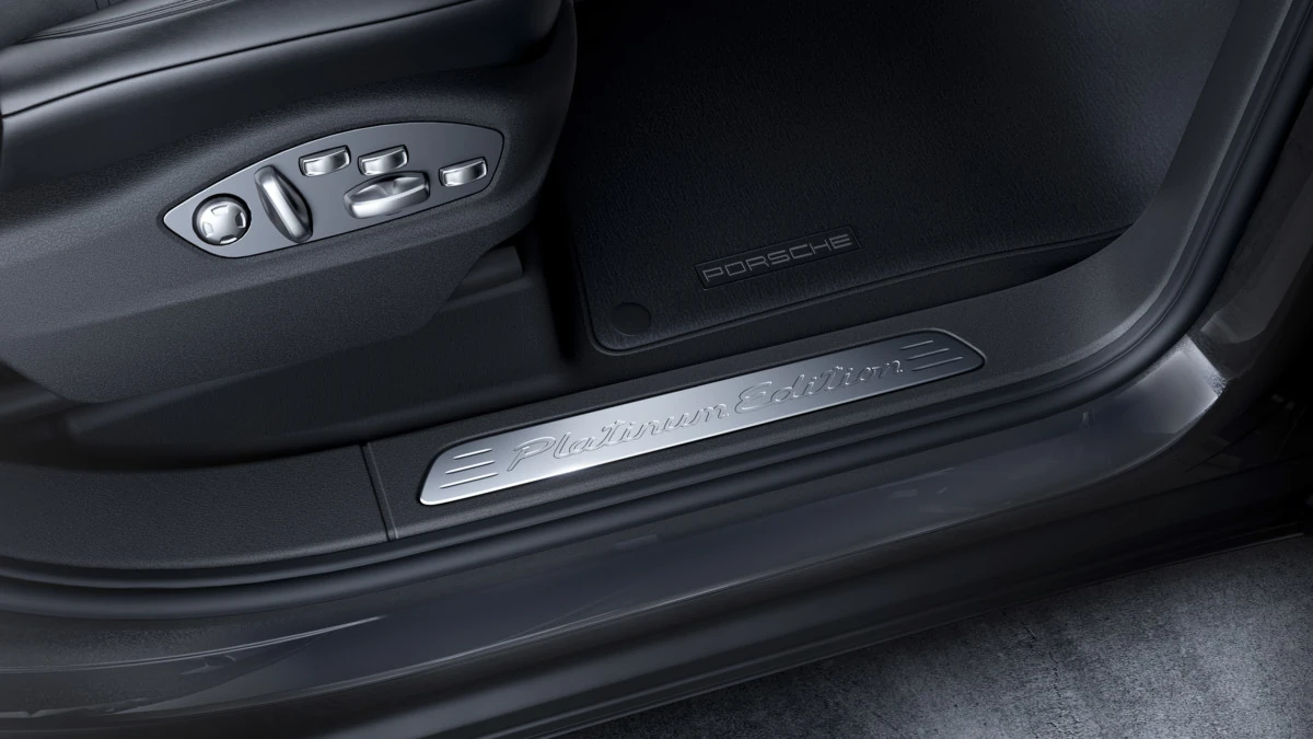 Cayenne Platinum Edition_2