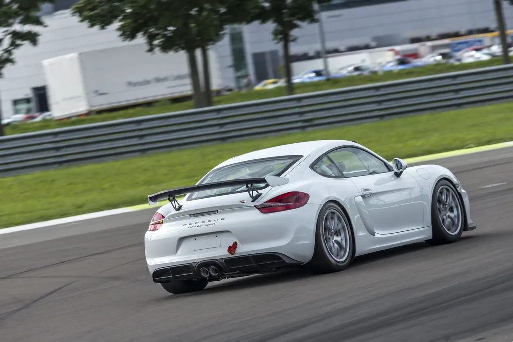 Porsche GT4 Clubsport