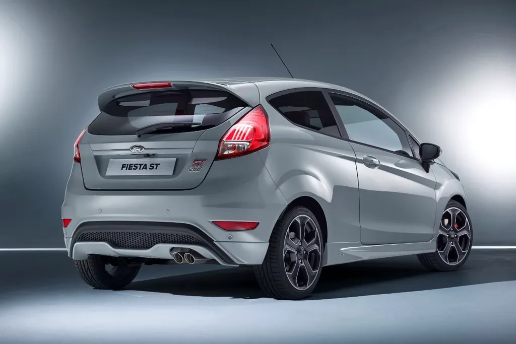 Ford Fiesta ST200 2