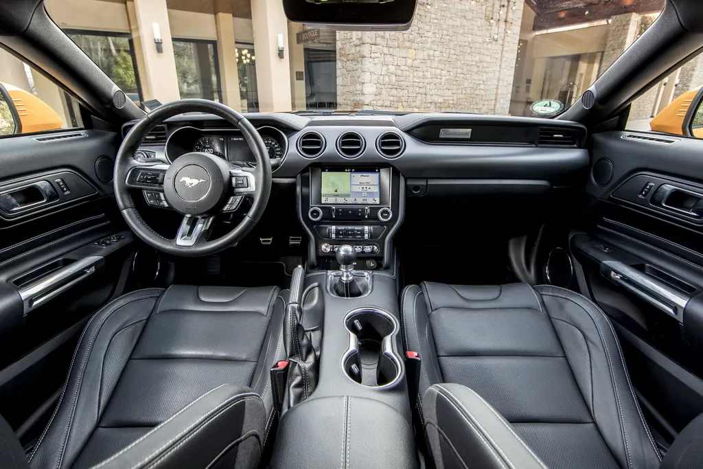 Тест-драйв Ford Mustang