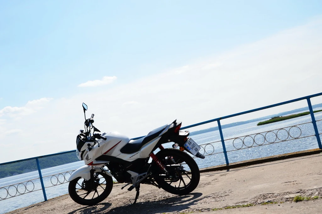 Тест-драйв Honda GLR125 (CB125F)