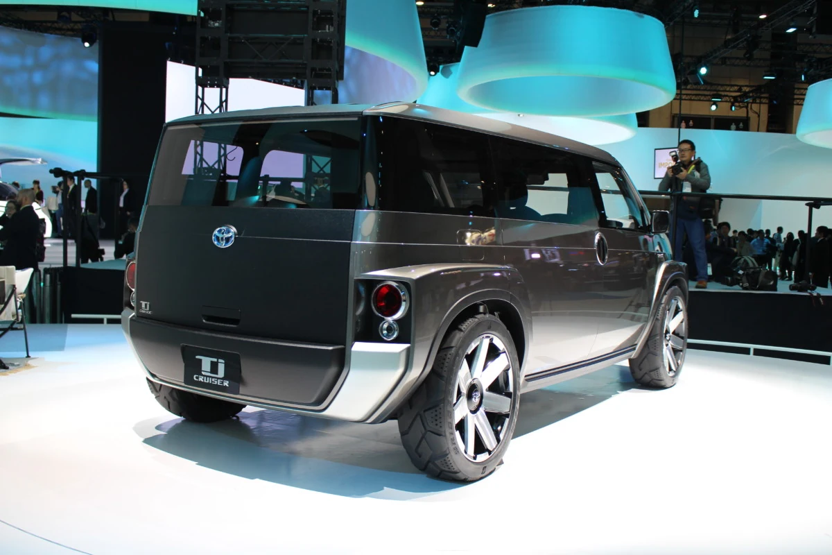 В Токио представлен внедорожный минивэн на базе новой Toyota Camry