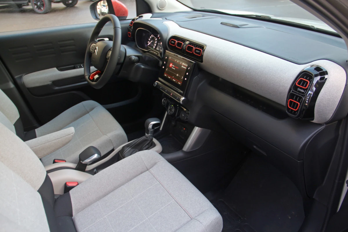 Салон Citroen C3 Aircross