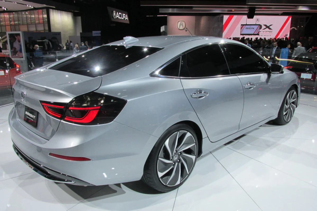 Honda в Детройте показала нового конкурента Toyota Prius