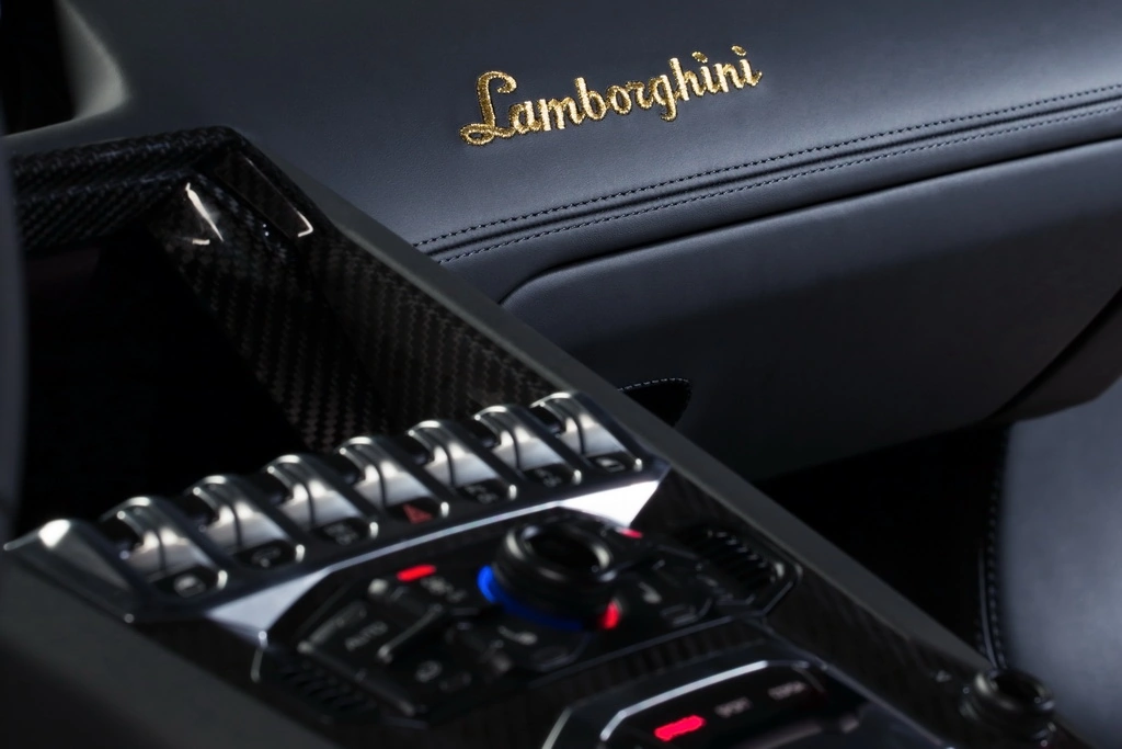 Lamborghini Aventador Miura Homage 5