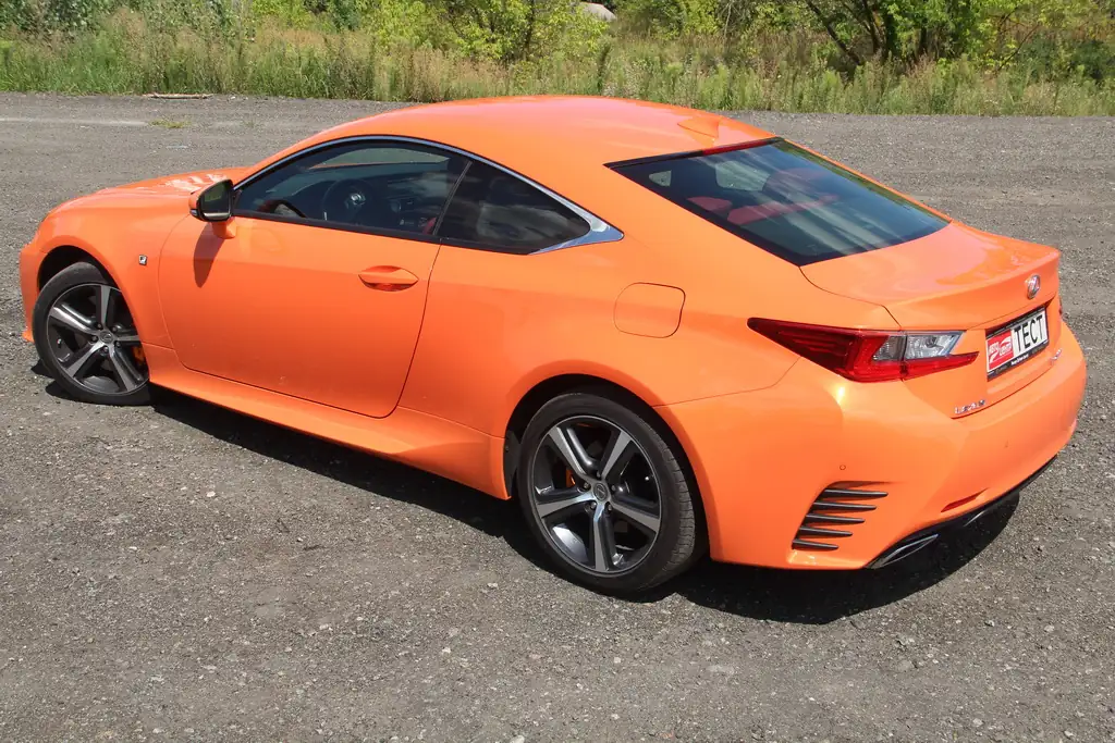 Внешность Lexus RC 200t