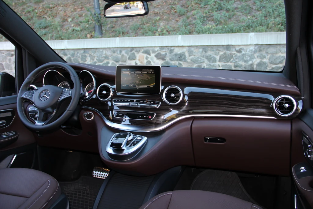 Mercedes-Benz V-Class