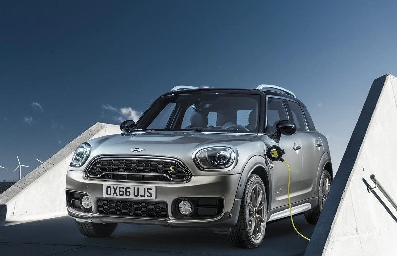 Самые интересные электромобили и гибриды 2017 года