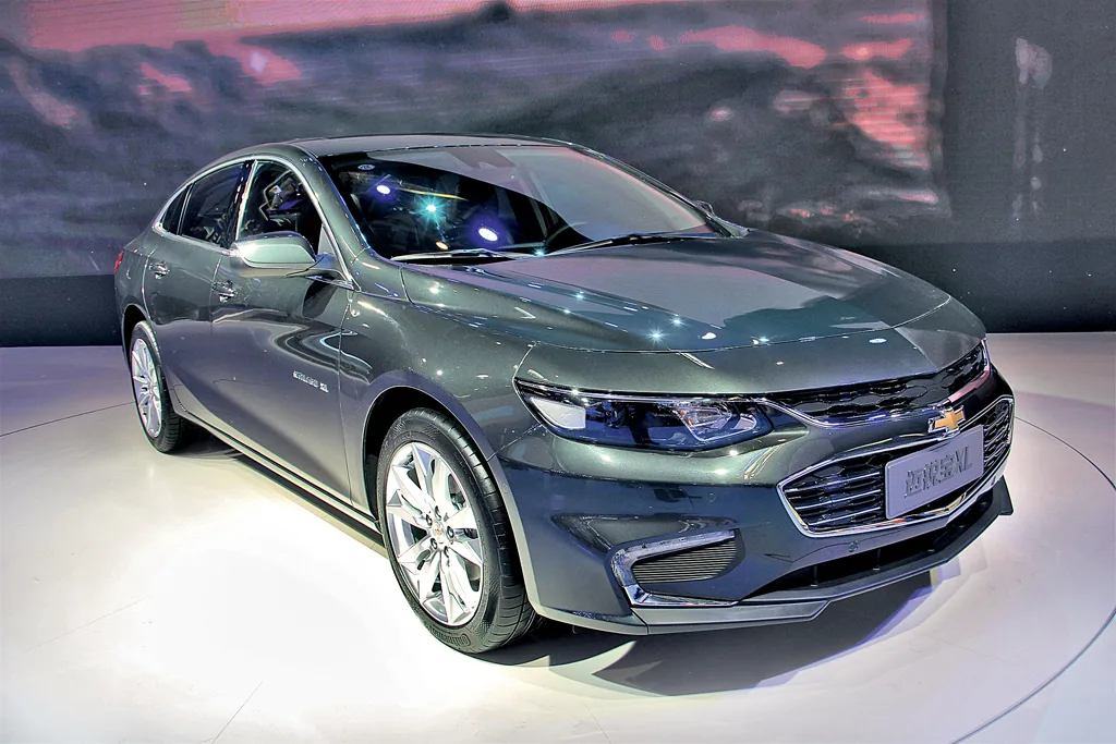 Самые популярные семейные седаны 2016 года