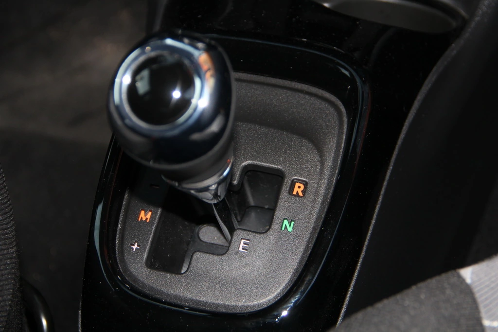 Коробка робот Peugeot 108