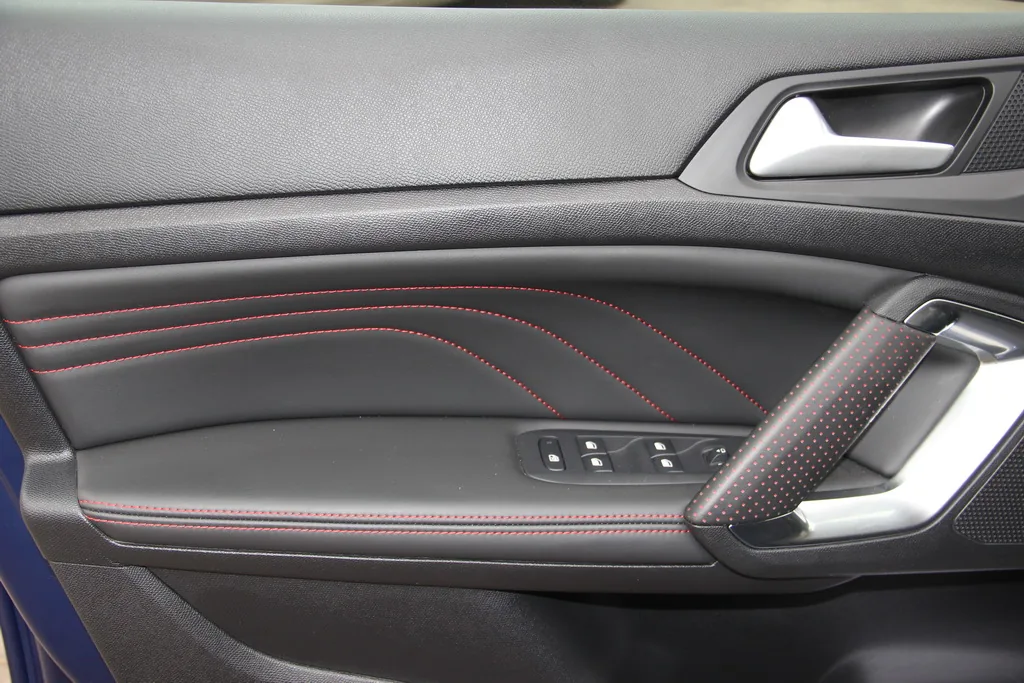 Салон Peugeot 308 2017 SW GT-Line