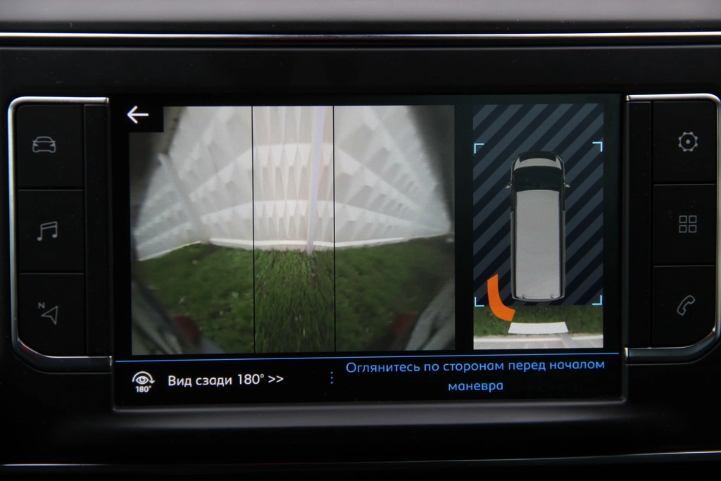 Камера Peugeot в Traveller 2017 VIP