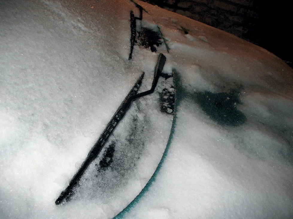 Как защитить авто от снега и мороза