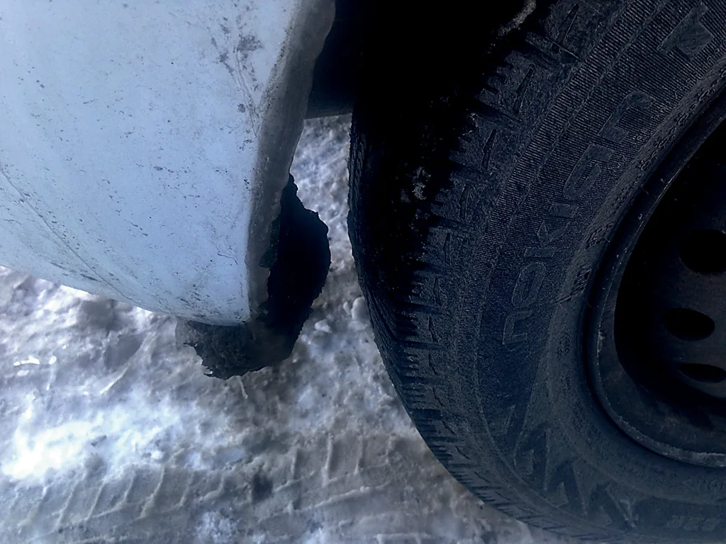 Как защитить авто от снега и мороза