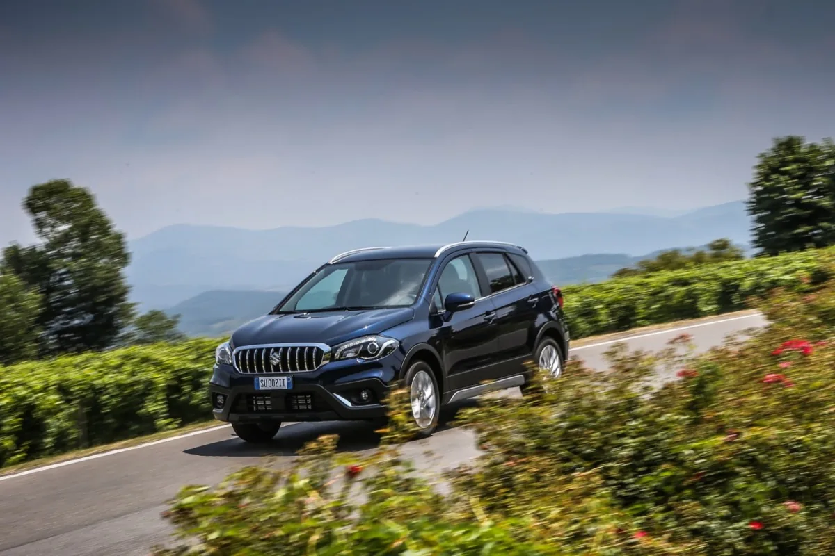  Suzuki SX4 S-Cross 2017 модельного года стал больше и просторней