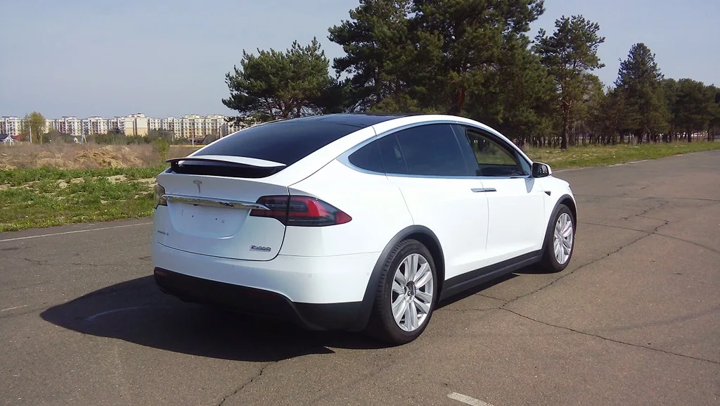 TeslaModelX