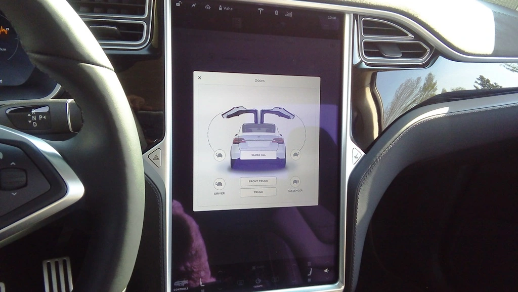 TeslaModelX
