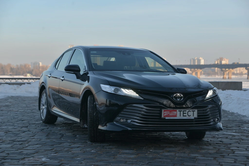 Внешность Toyota Camry 2018
