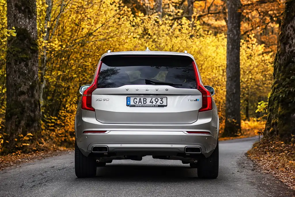 Volvo XC90 T8 Twin Engine with Polestar Performance Optimisation