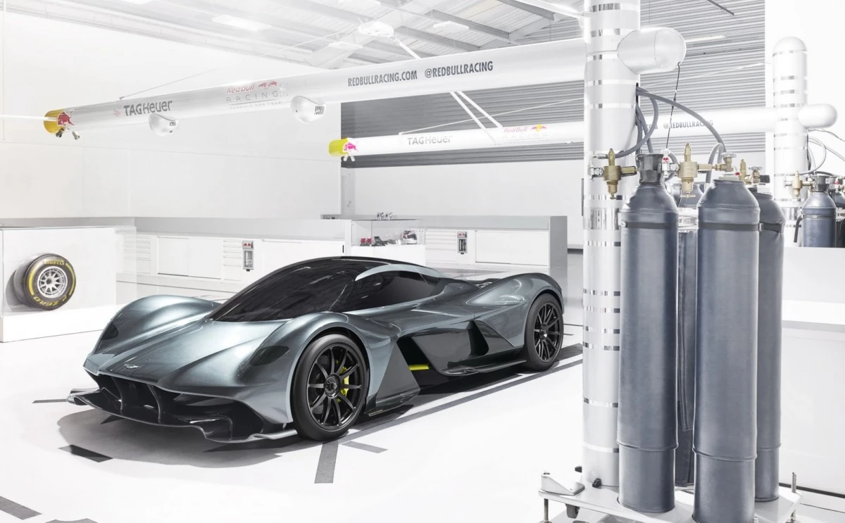 Гиперкар Aston Martin AM-RB 001 собрал втрое больше предзаказов