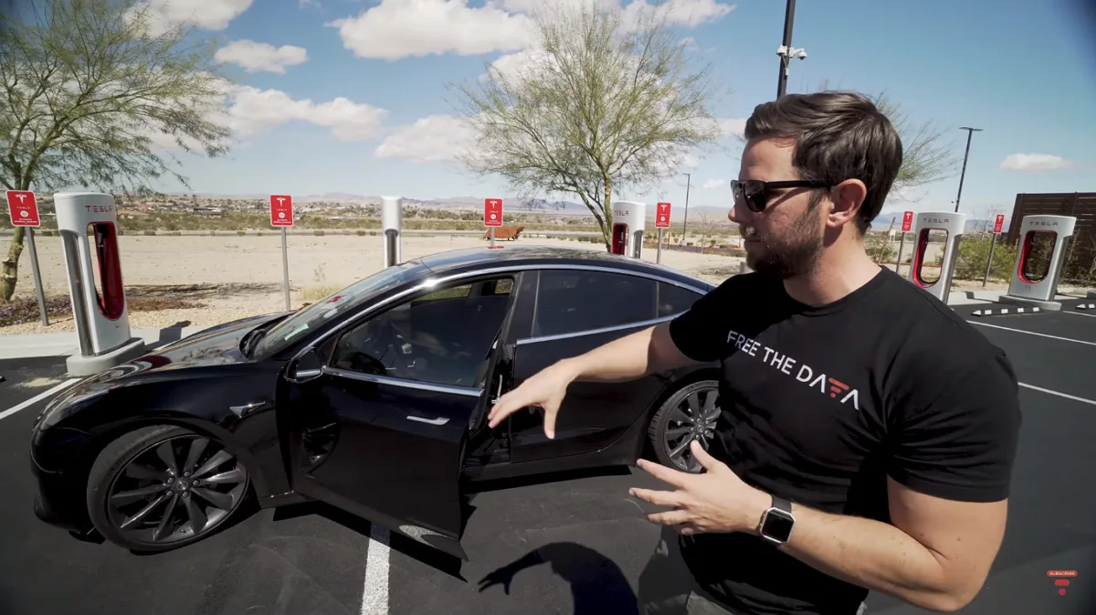 Tesla Model 3 Бен Саллинс