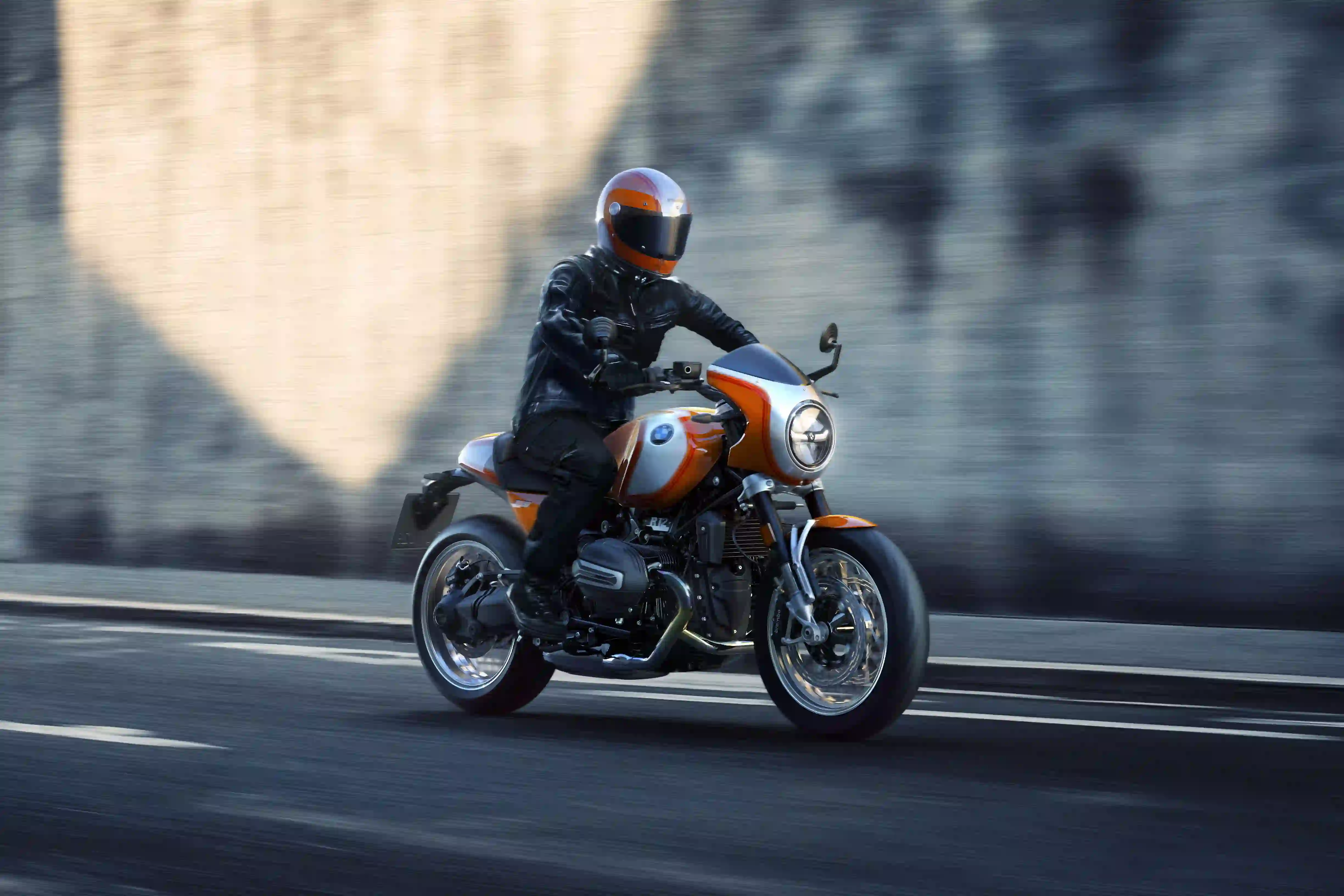 BMW створила новий мотоцикл на згадку про модель 70-х років