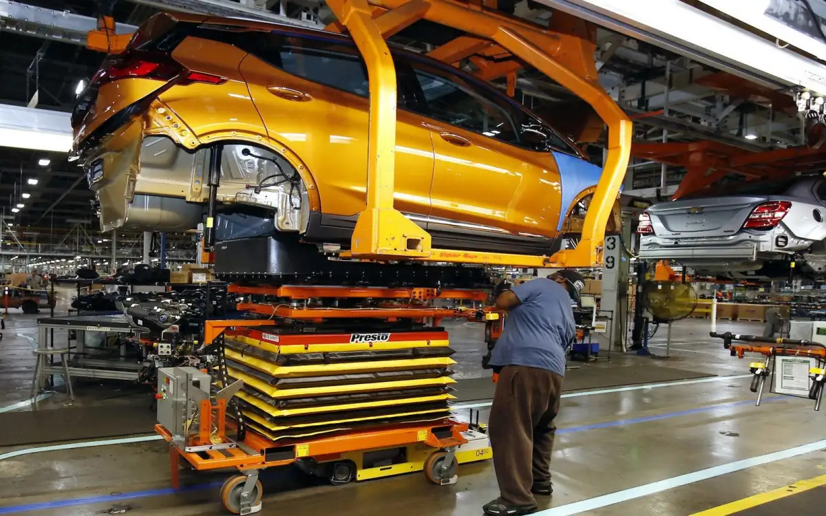 Почему электромобили такие дорогие- производство